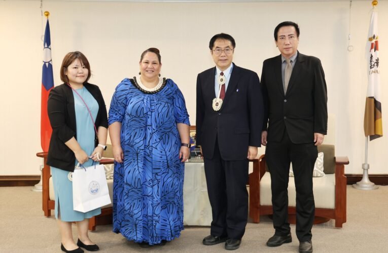 馬紹爾群島新任大使卡蒂爾拜會黃偉哲 立基於姐妹市情誼探討未來可合作方向