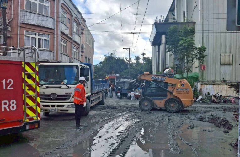 「災害無情，人間有愛」台南動員助花蓮災區重建，行動沐浴車解民憂