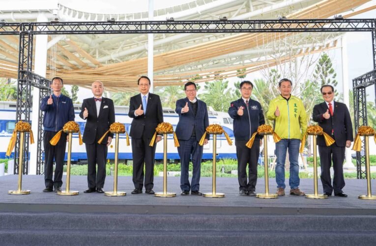 高鐵台南站前「花魁車地景公園」正式啟用