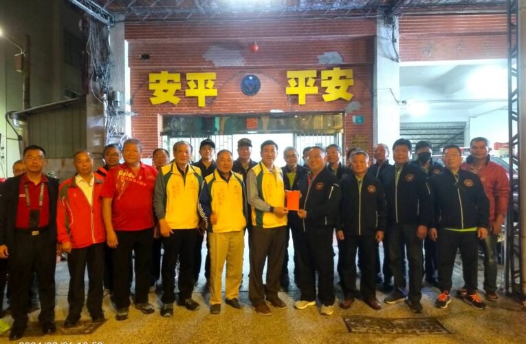 臺南市義消總隊長率隊慰勞執行台南燈會安全維護消防人員