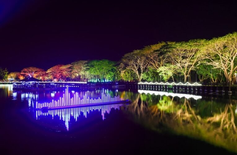 黃偉哲市長邀請大家白天逛蘭展、晚上天鵝湖賞燈