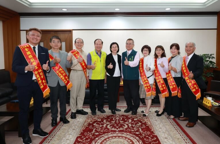 臺南7位勞工獲全國模範殊榮　市議會議長邱莉莉表揚