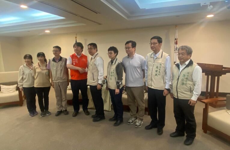 衛福部次長王必勝南下視察 黃偉哲盼資源儘速到位中央地方齊心防疫