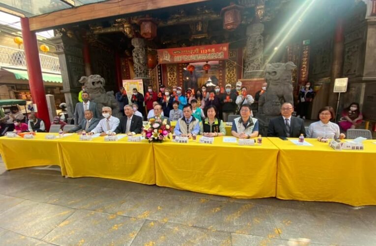 台灣首廟天壇發放112度自強戶歲末送暖慰問金