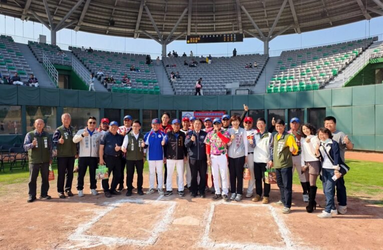 全國長青棒球賽在臺南啟幕，開球儀式熱鬧非凡