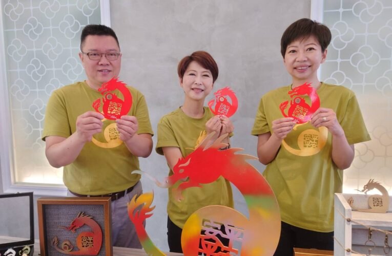 立法委員陳亭妃、市議員陳怡珍推出「龍平安」錢母紅包