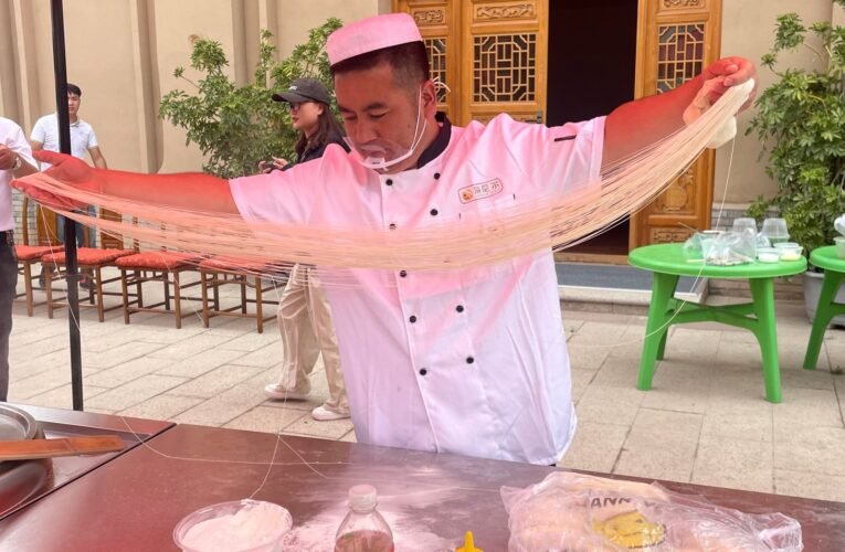 青海文化瑰寶拉麵、化隆唐卡  值得細細品味