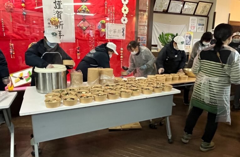 日本強震後寒雪中見暖流 慈濟啟動災區熱食供應