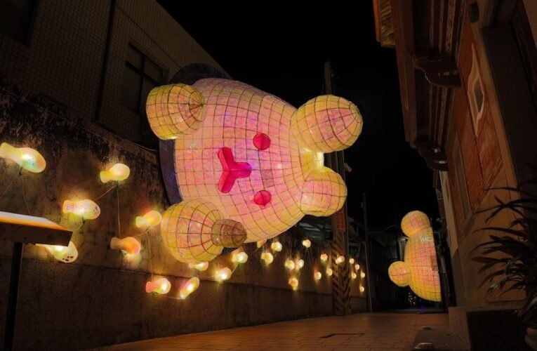 走逛月津港燈節或體驗鹽水蜂炮  觀旅局彙整19大套裝遊程及9大住宿優惠任君選擇