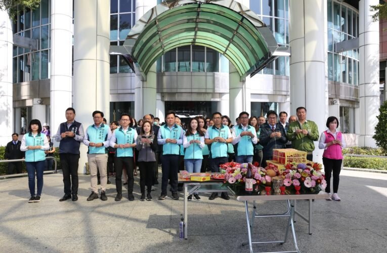 南市議會新春團拜 祈願議事推動順利