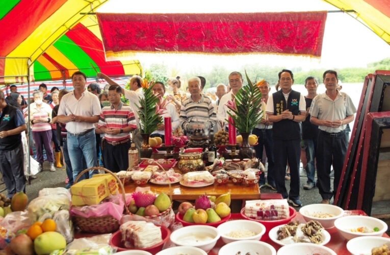 古廟普渡驚見土堤破裂！  古廟紀念碑岌岌可危 聖母廟呼籲政府協助