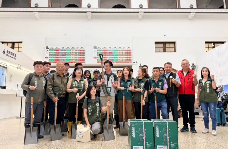 創黨 39 週年後行動 民進黨南市黨部 20 人馳援花蓮重建