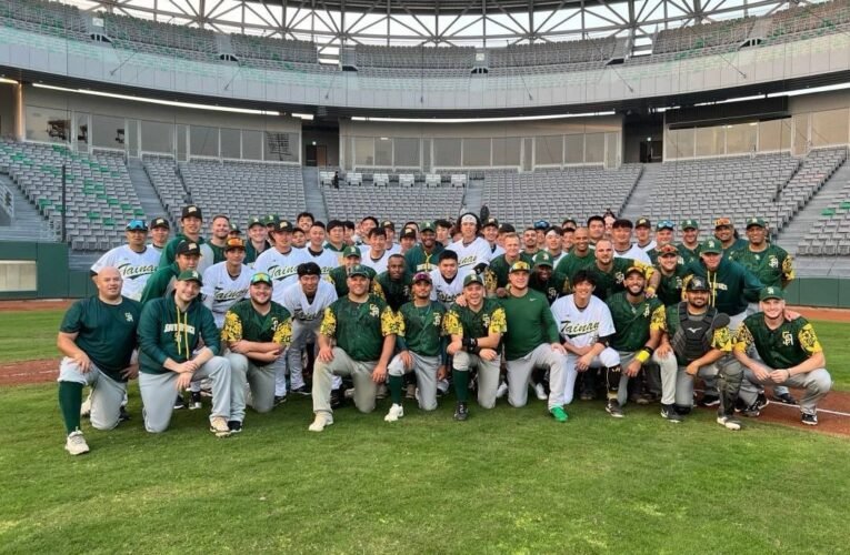 經典賽南非國家代表隊與臺南城市棒球隊交流 大讚：亞太棒球場