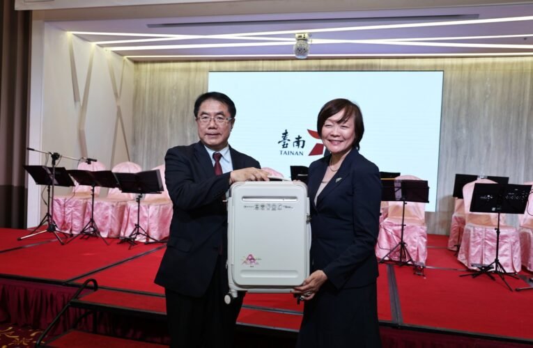 安倍昭惠夫人暌違兩年訪南 臺南市長黃偉哲備多種芒果款待博得滿堂彩