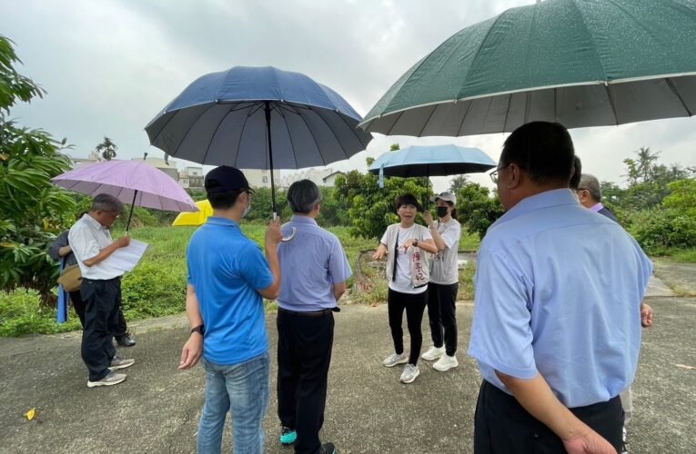 立法委員陳亭妃勘災力求完善 冒雨偕農水署會勘