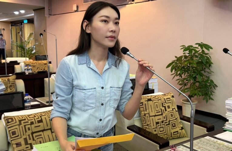 臺南市議員曾之婕指古蹟時隔一年仍然是廢墟