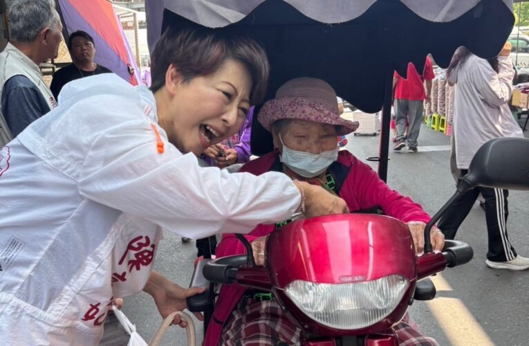 母親節前夕 立委陳亭妃市場送暖　展現地方溫情與國會戰力雙重形象