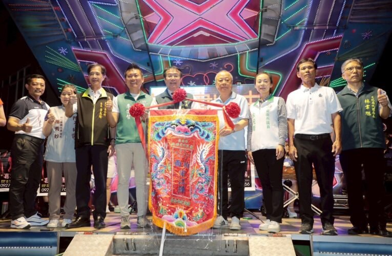 「新化頂山仔腳朝天宮拍面宋江陣」登錄市定無形文化資產　黃偉哲親頒證表揚傳承精神