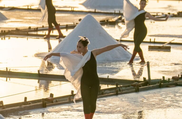 攜手「十鼓擊樂團」、「台南市民交響樂團」兩大樂團，晉基建設計畫在北門推出「井仔腳藝術節」。