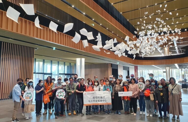 聲動時刻in圖書館  南市圖邀請視障朋友動手烹飪、聽電影