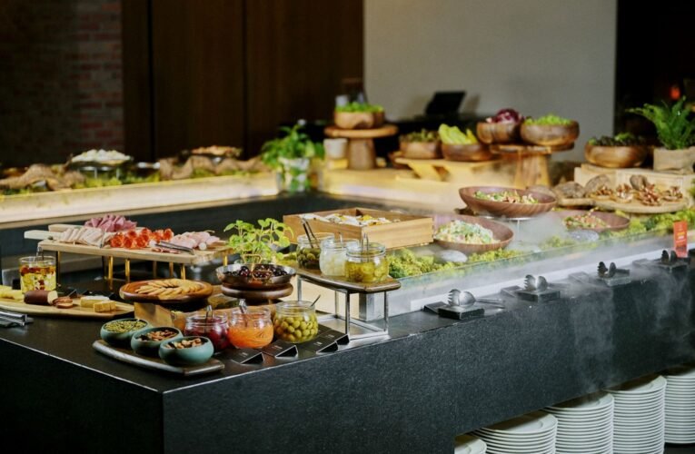 台南晶英ROBIN’S重現「大航海時代」 主題沙拉吧復刻四百年前異國風味佳餚