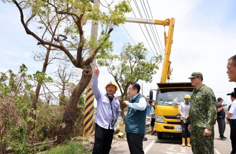 黃偉哲慰問台南災區支援團隊 感謝各界助力