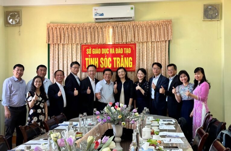 前進新南向 嘉藥與10越南高中策略聯盟