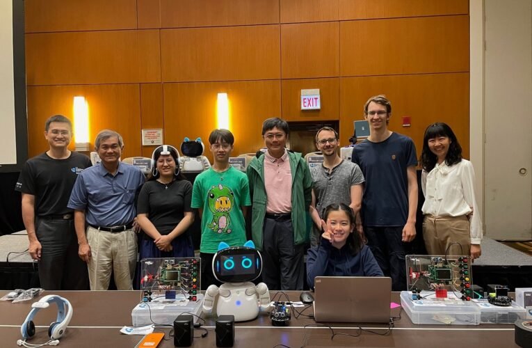 跟機器人學台語―南大資工系李健興教授用AI串起青銀交流