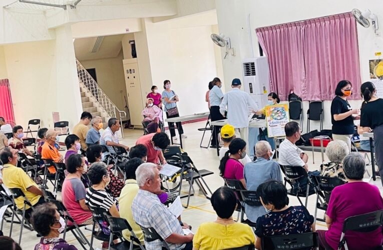 南市流感及新冠疫苗接種踴躍，特別加開假日接種站，請市民把握機會儘速接種！