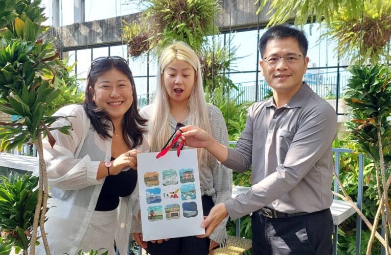 韓國網紅李花探索臺南魅力 飽覽美景大啖美食