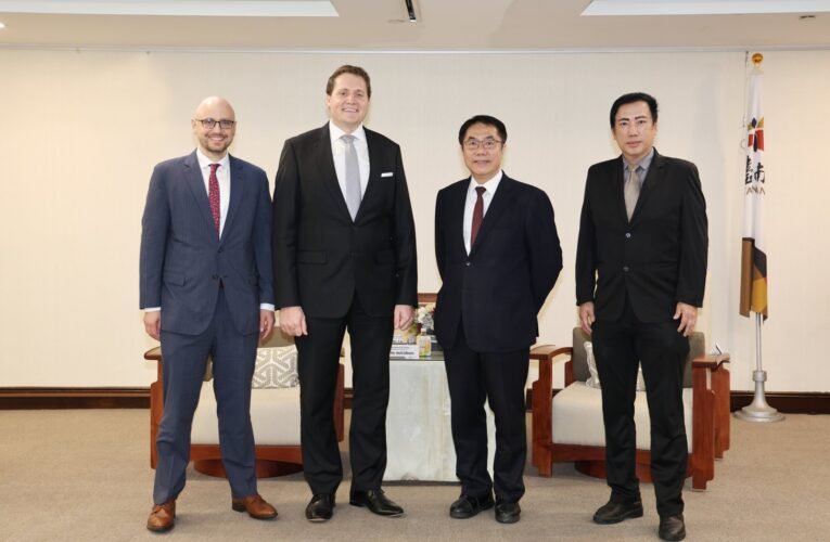 美國在台協會高雄分處長張子霖首次拜會黃偉哲 討論台美城市外交