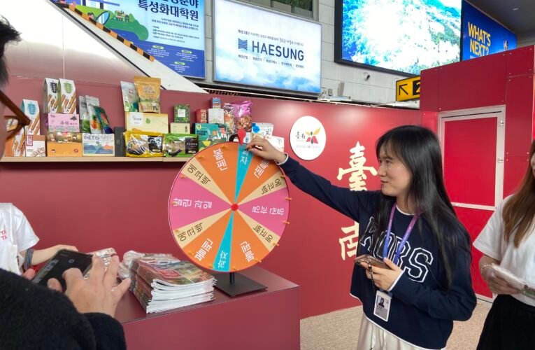 臺南觀光魅力亮相首爾火車站紅磚燈影傳遞台灣感性