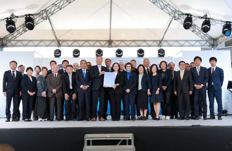 府會連袂出席友誼市水上町20周年活動，11月雙方議會臺南締盟