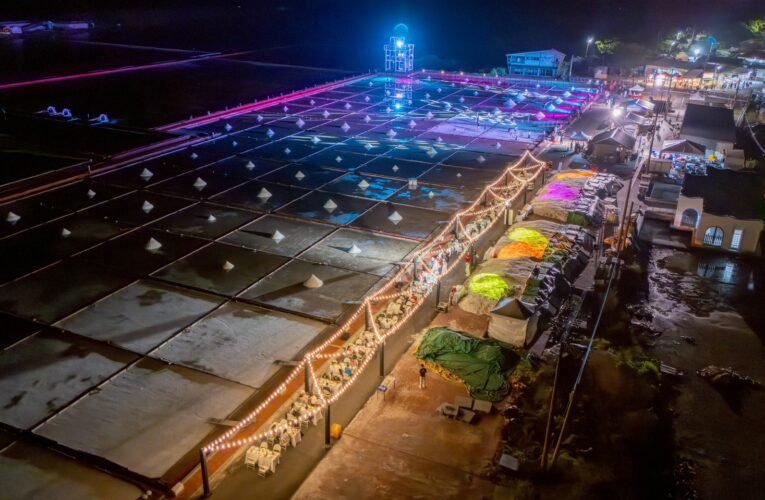 首創鹽田白金餐桌 鹽工相聚共饗光影盛宴