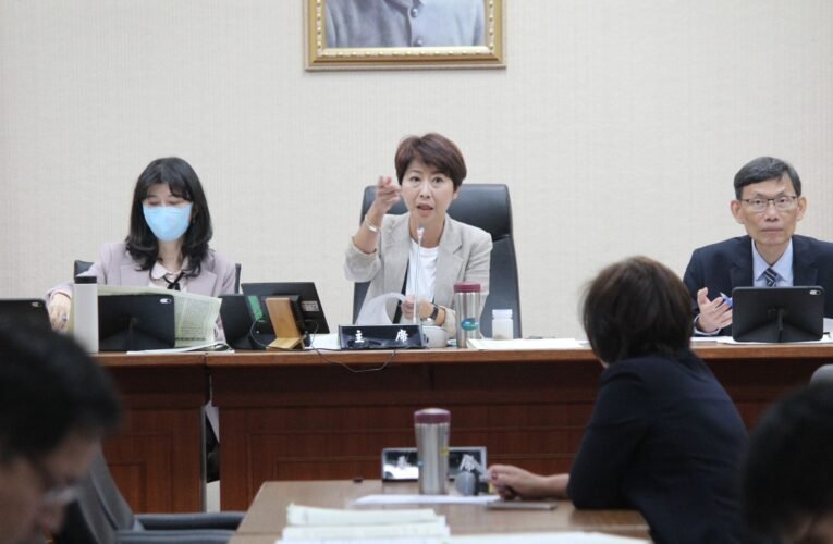立法委員陳亭妃修法強化中小企業競爭力　團結迎戰國際經濟新局