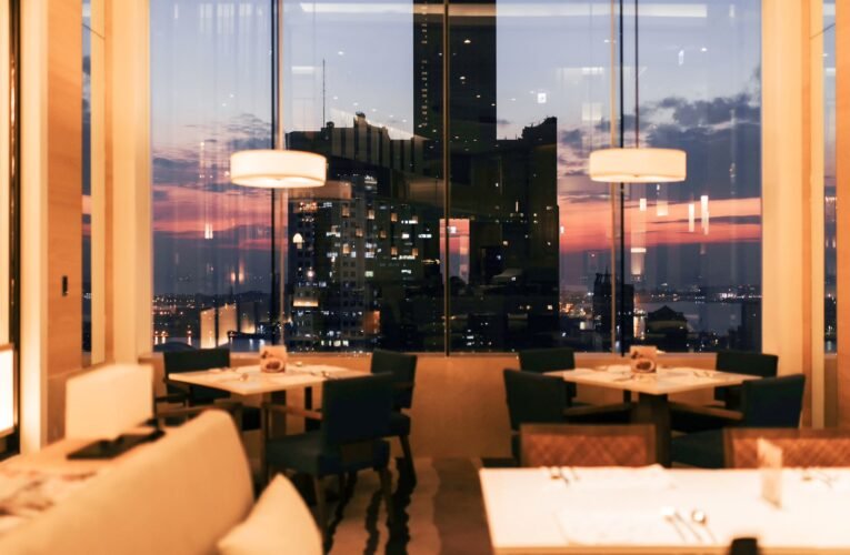 和逸飯店‧高雄中山館加碼「普發萬元現金」優惠 會員獨享 入住一萬再贈一萬!