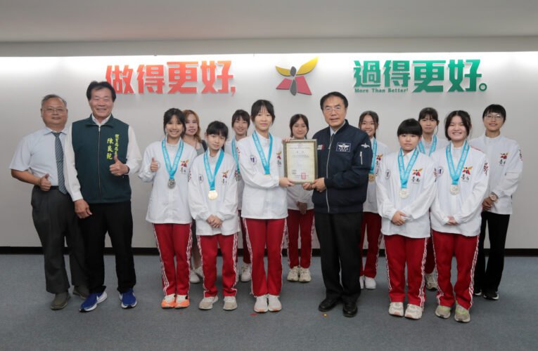 三冠加一冠！臺南大橋、後甲國中啦啦隊亮眼，六信高中橄欖球國際賽摘桂