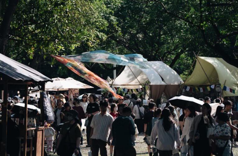 插畫家 JAROS 親臨似顏繪！「森のピックニック」席捲台南，六萬人次感受工藝美學