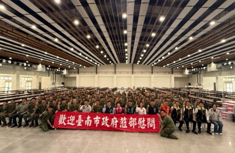 軍民同心迎端午 姜淋煌率隊慰問砲兵訓練指揮部官兵