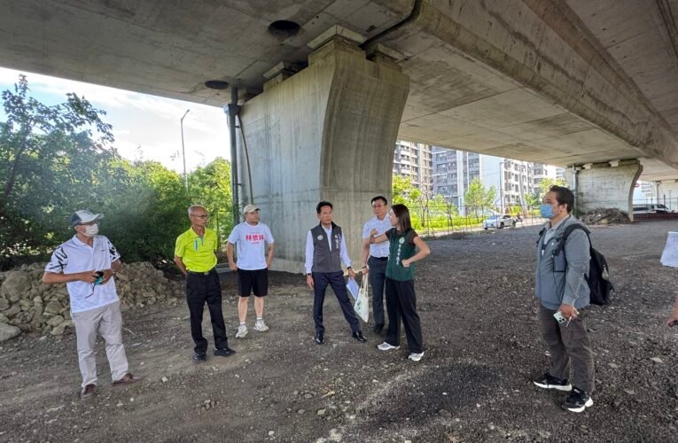 立法委員林俊憲會勘南區86快速道路橋下籃球場規劃