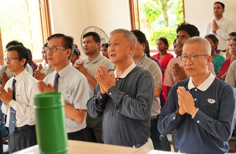 一瓶水也是希望！慈濟援尼泊爾災區　民生物資、醫療防護同步送暖