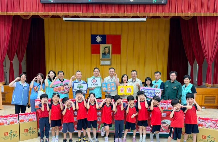 傳遞郵情溫暖榮民!苗栗榮服處攜手郵局、幼兒園重陽送愛